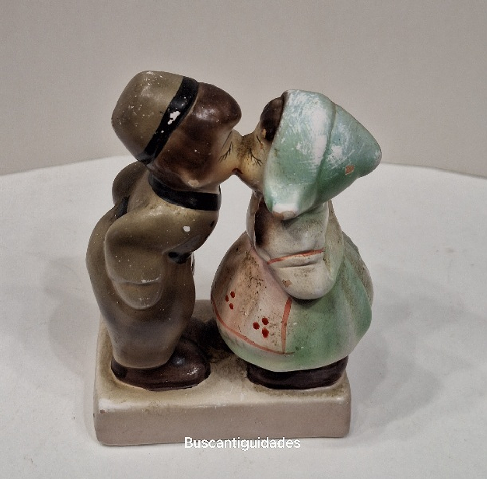 Bibelot, O beijo, Menino e Menina  2