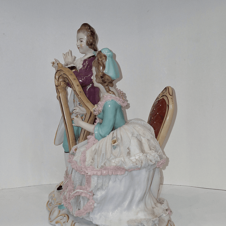 Grupo escultorico porcelana alemã  2