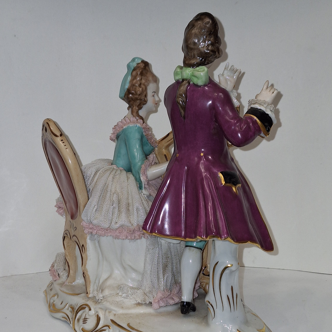 Grupo escultorico porcelana alemã  3