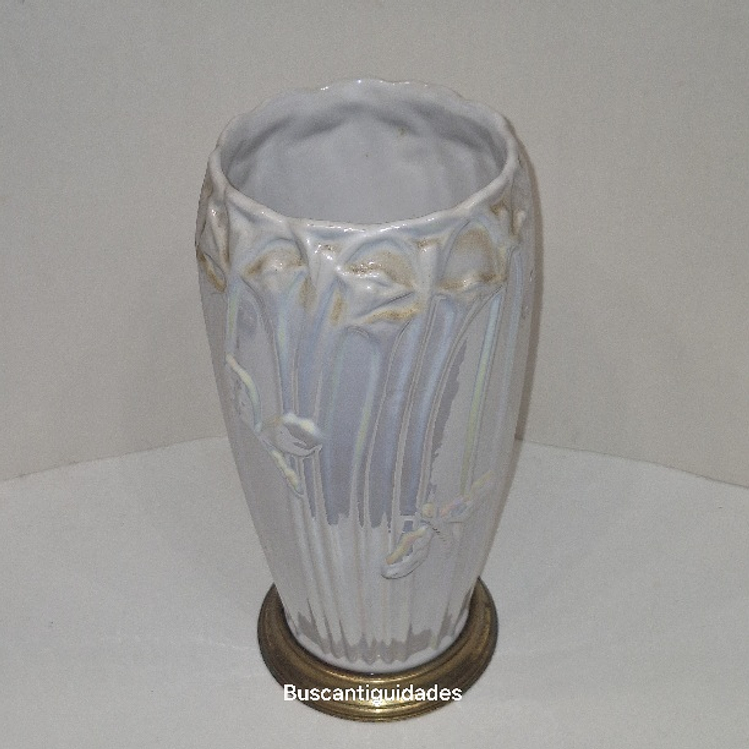 Vaso em cerâmica iridescente  2