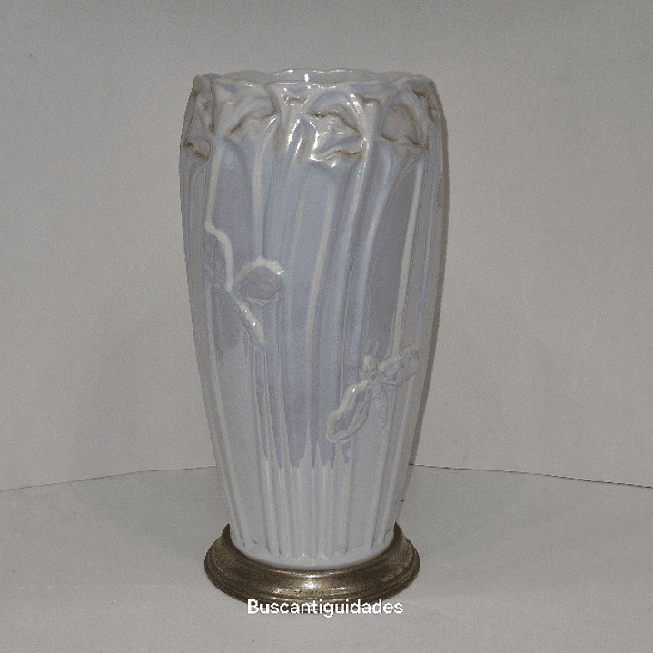 Vaso em cerâmica iridescente  1