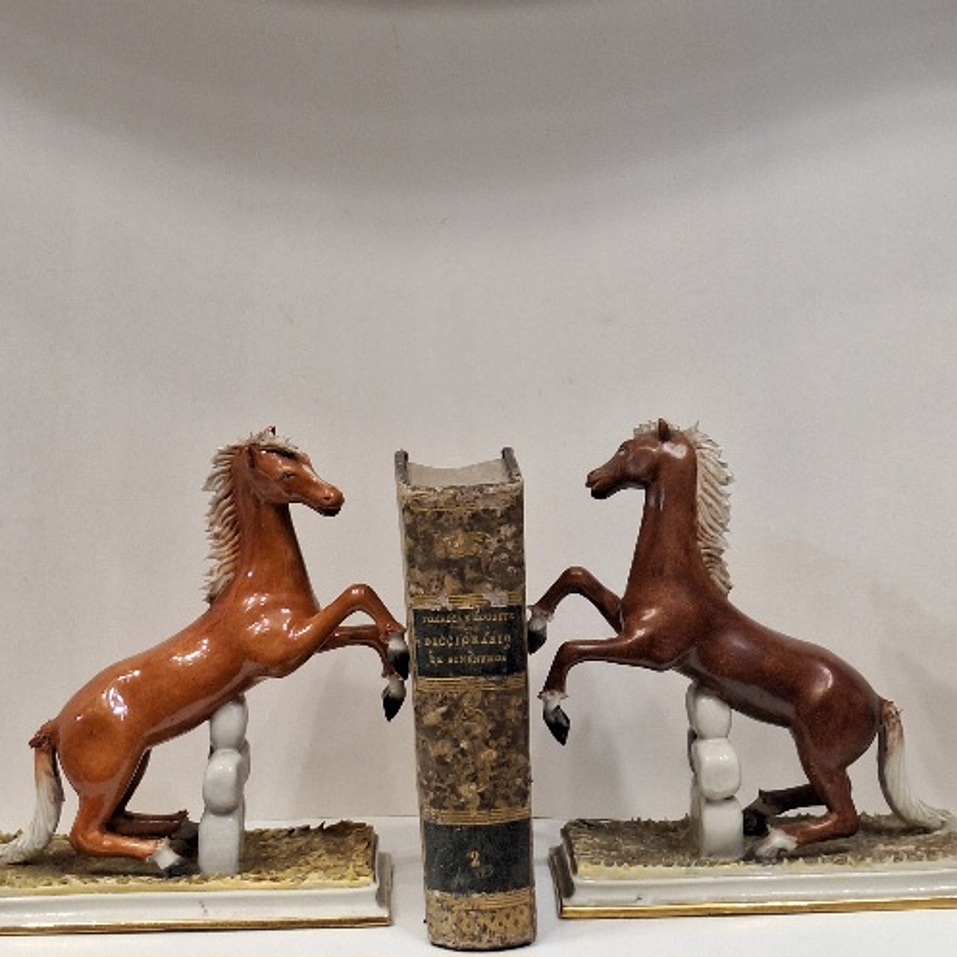 Bookends, Cavalos 1
