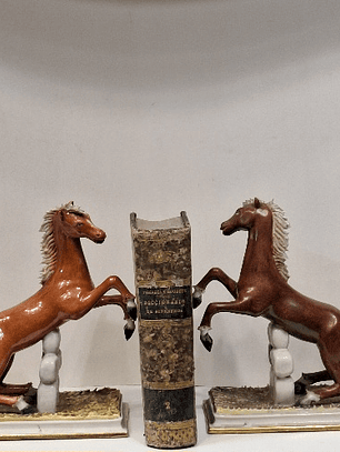 Bookends, Cavalos