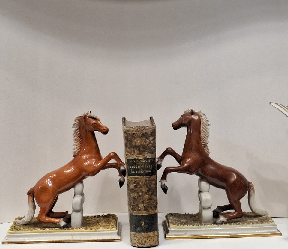 Bookends, Cavalos 1