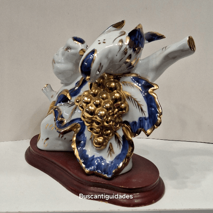Estatueta, pássaros com uvas 2