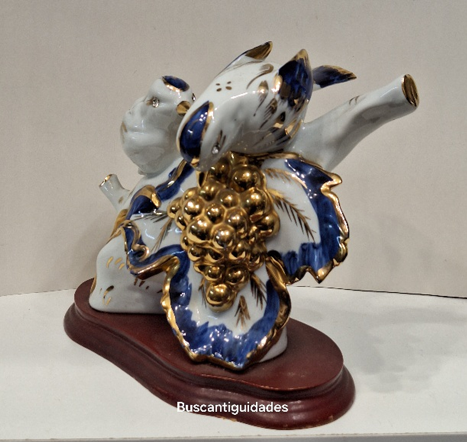 Estatueta, pássaros com uvas 2