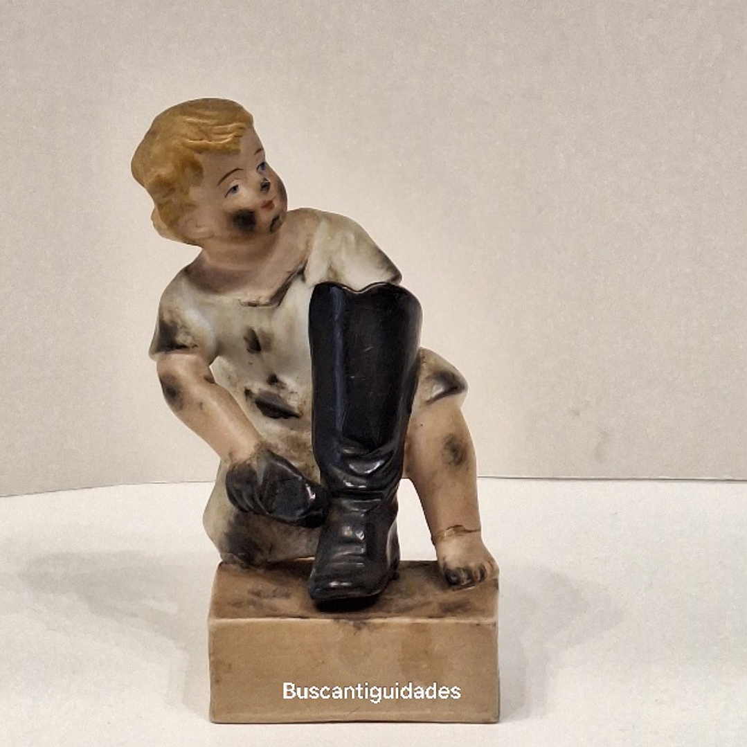 Jovem engraxate em buscuit  1