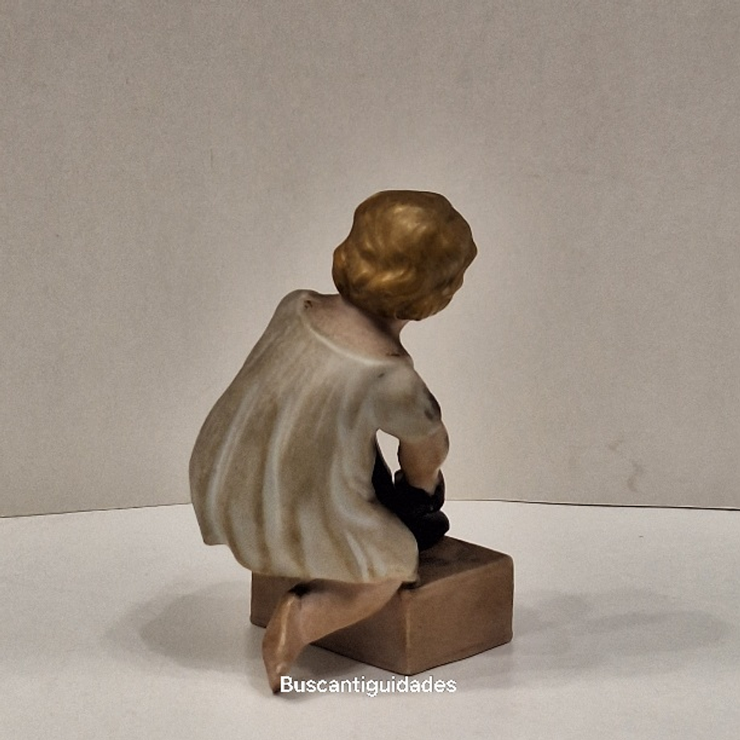 Jovem engraxate em buscuit  5