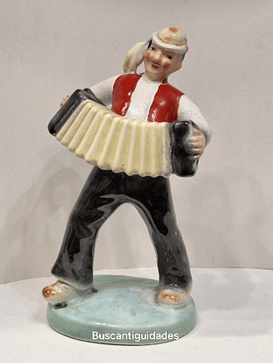 Acordeonista, faiança checoslováquia