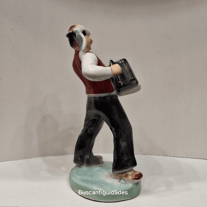 Acordeonista, faiança checoslováquia 3