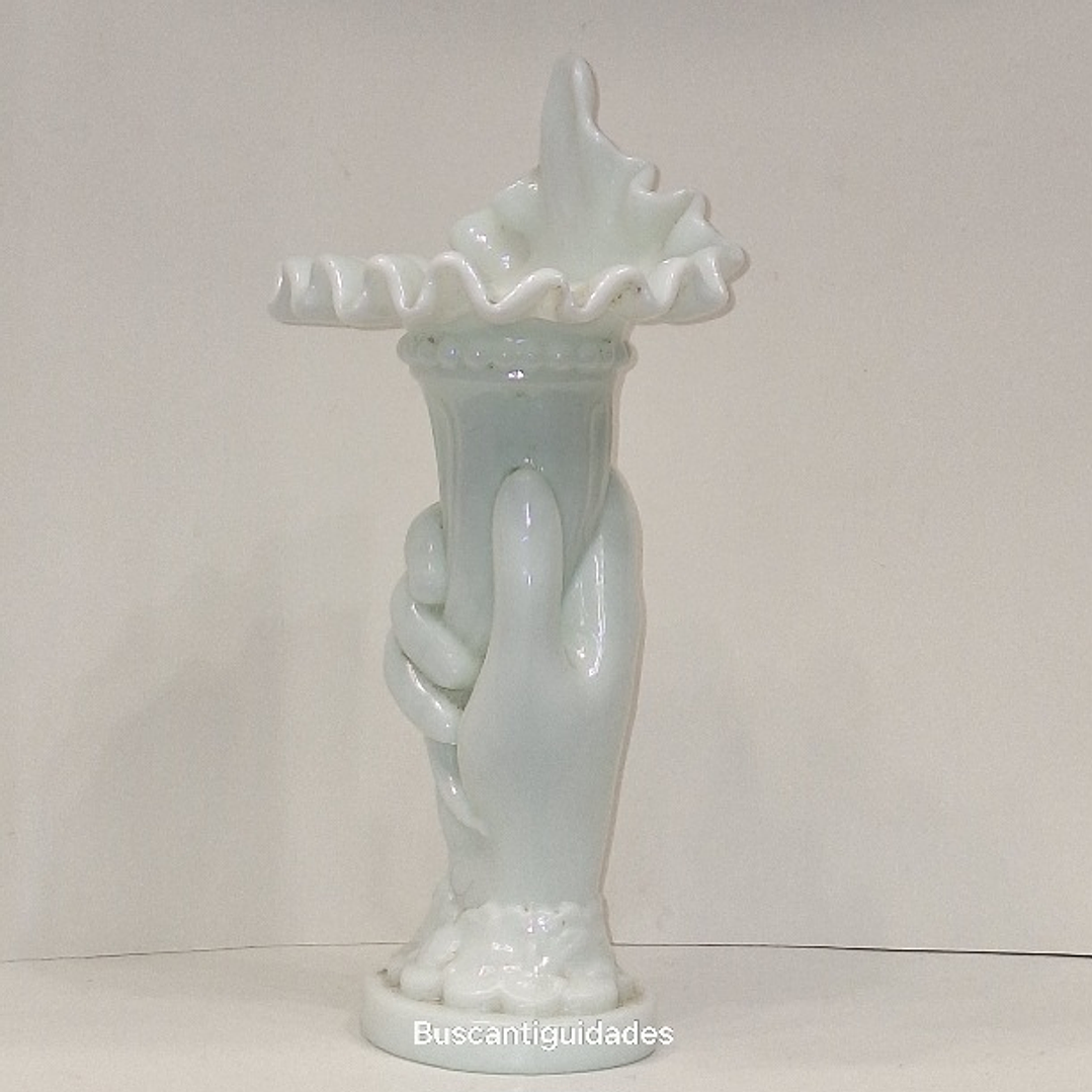 Jarra tulipeira mão com cornucópia  3