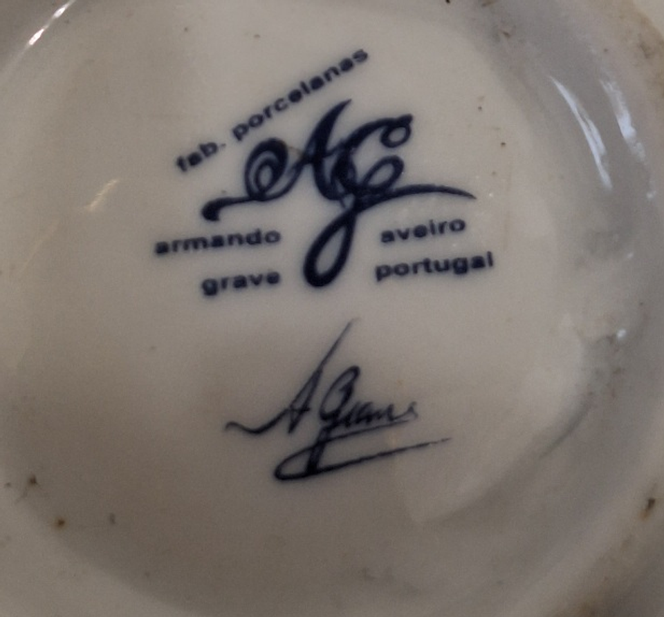 Mini xícara em porcelana  3