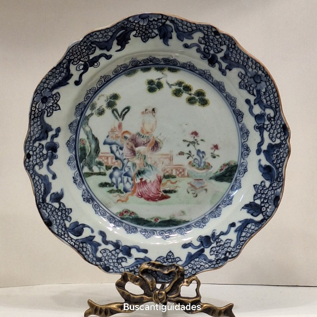 Prato raso, Família rosa  1