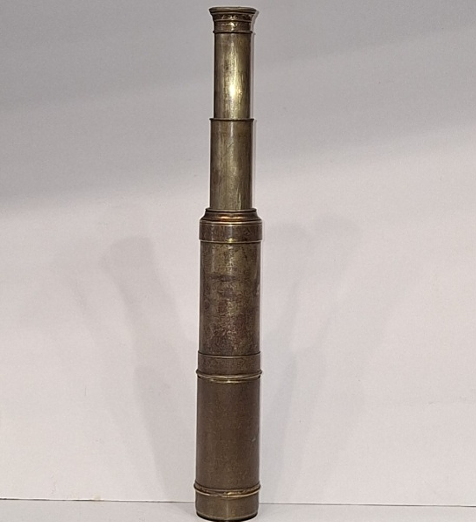 Antiga Luneta em latão  1