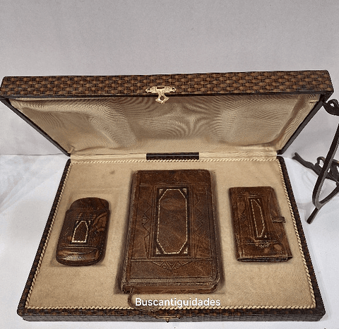 Estojo com Missal Romano