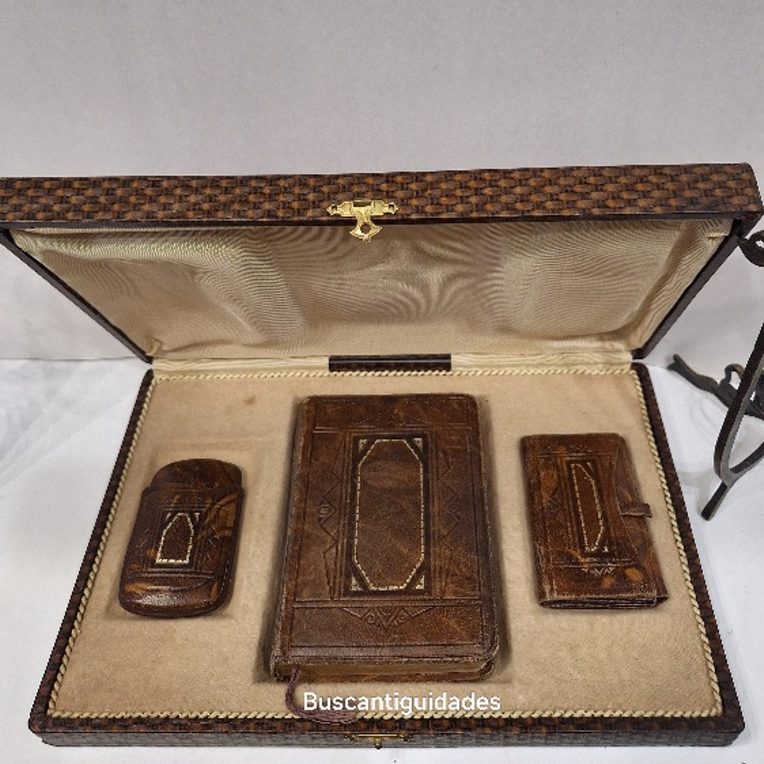 Estojo com Missal Romano 1