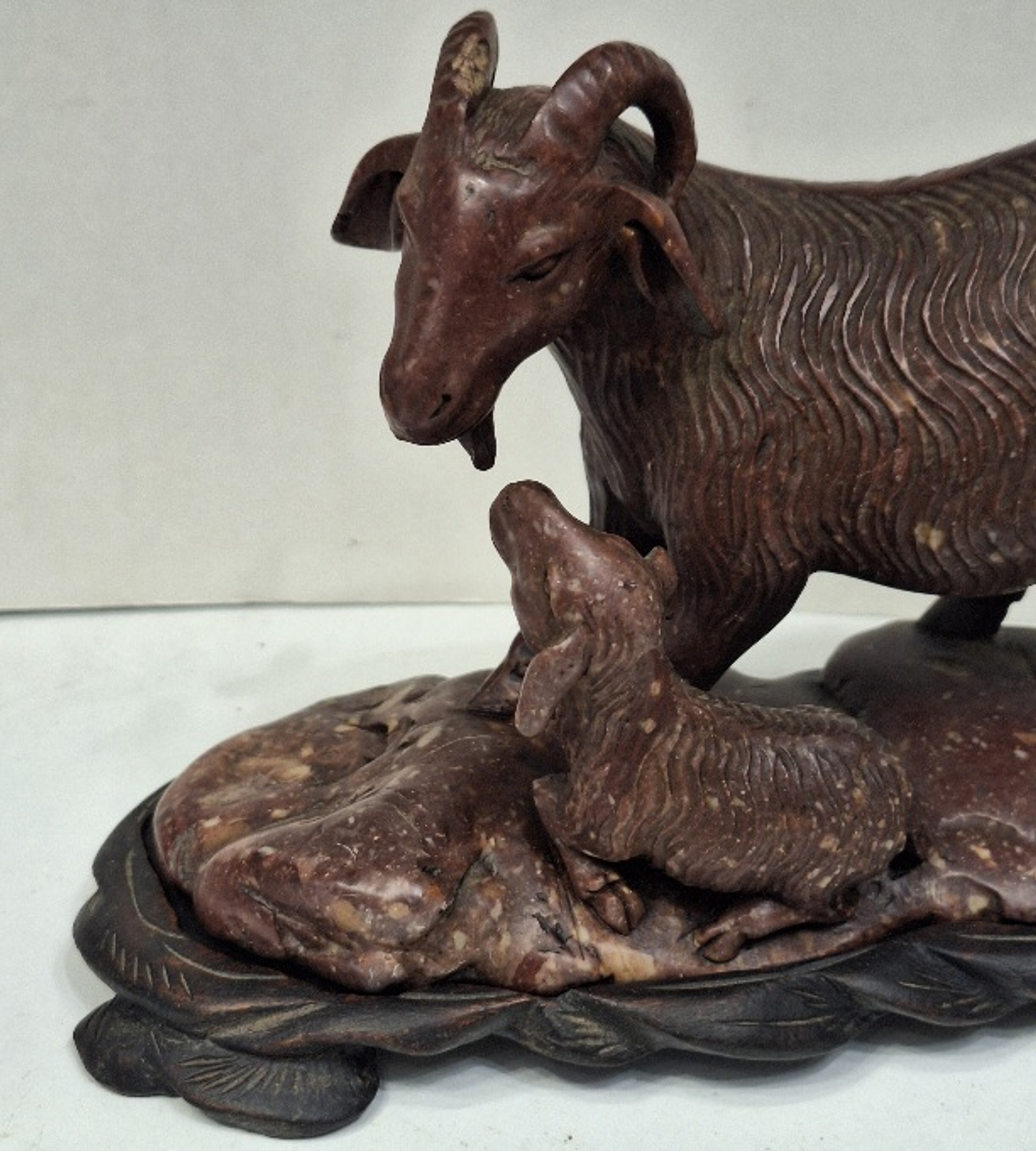 Escultura chinesa em pedra dura, Cabras 8