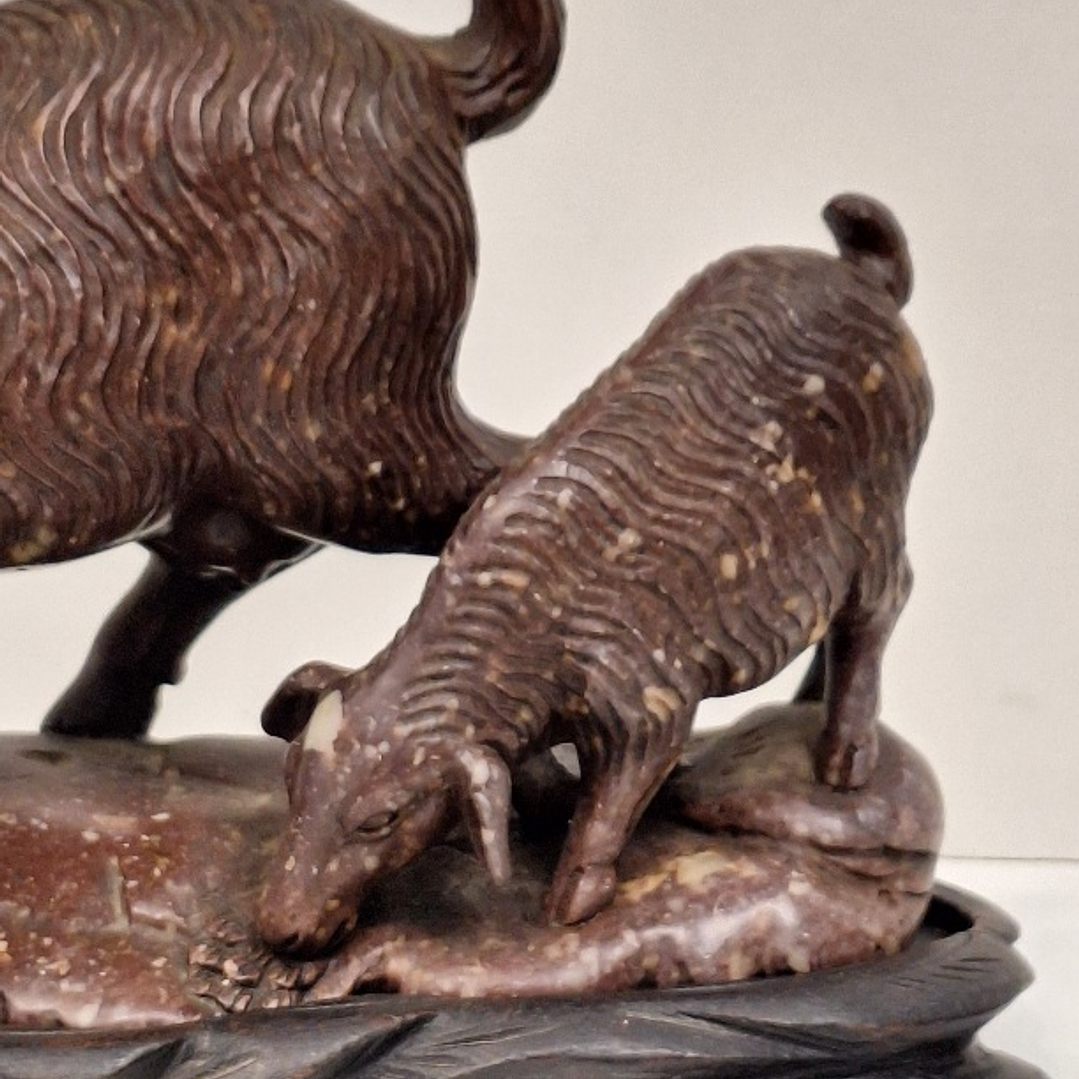 Escultura chinesa em pedra dura, Cabras 11