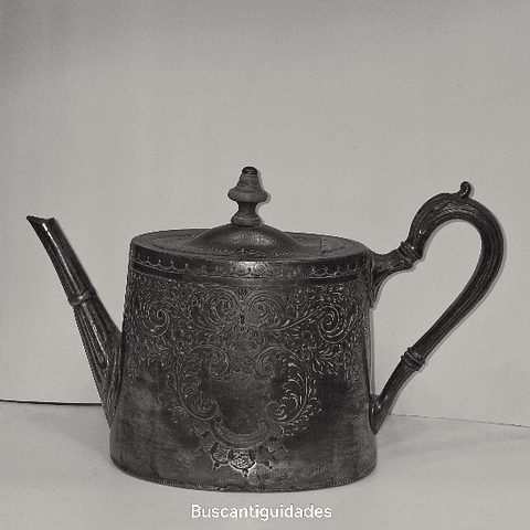 Antigo bule Vitoriano