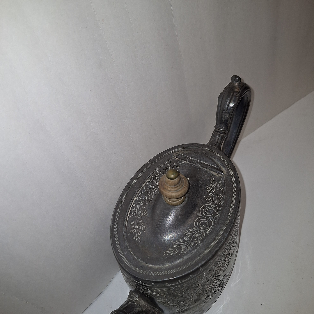 Antigo bule Vitoriano 6