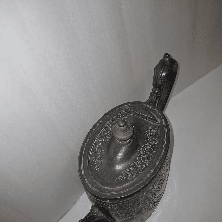 Antigo bule Vitoriano 6