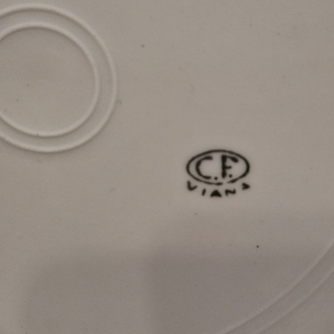 Medalhão em porcelana de Viana do Castelo  3