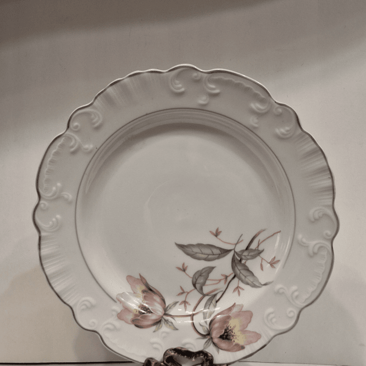 Medalhão em porcelana de Viana do Castelo  2