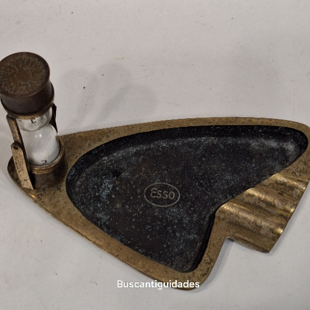 Cinzeiro com ampulheta da Esso 2