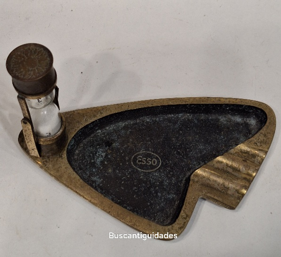 Cinzeiro com ampulheta da Esso 2