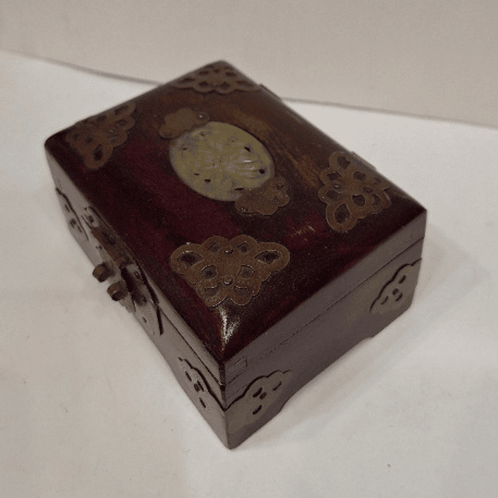 Caixa porta-Jóias, madeira,  latão e Jade 7