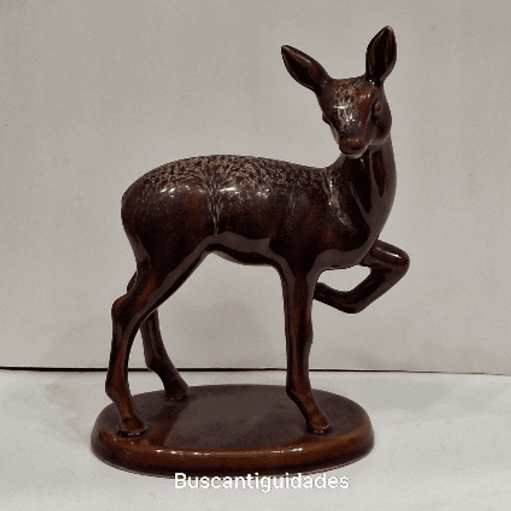 Estatueta da F. Subtil, Corça  1