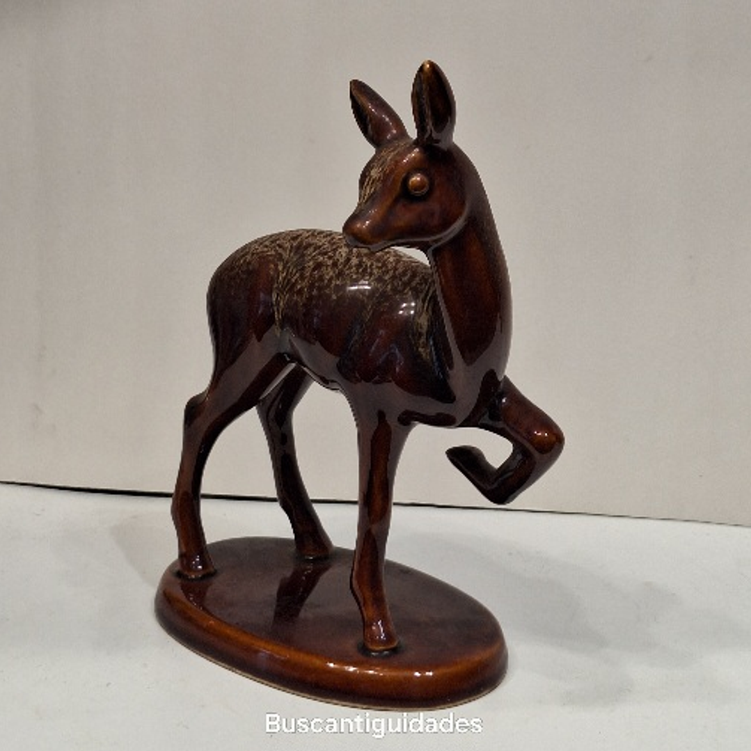 Estatueta da F. Subtil, Corça  2