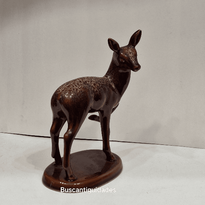 Estatueta da F. Subtil, Corça  4