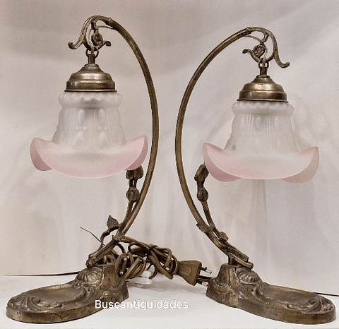 Par de candeeiros de mesa Art Nouveau 