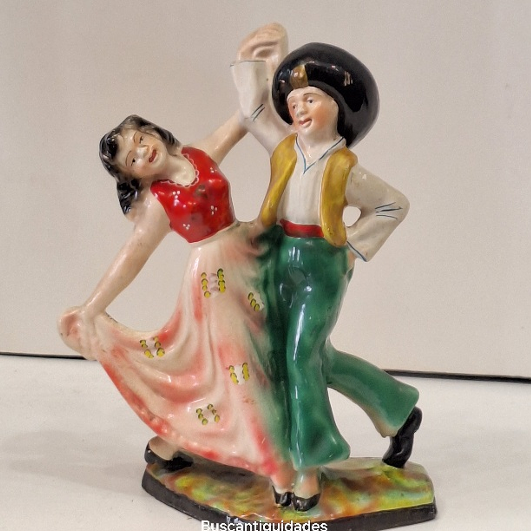 Bibelot,  dançarinos folclóricos 1