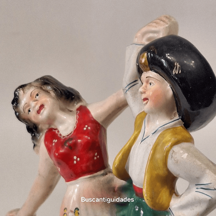 Bibelot,  dançarinos folclóricos 5