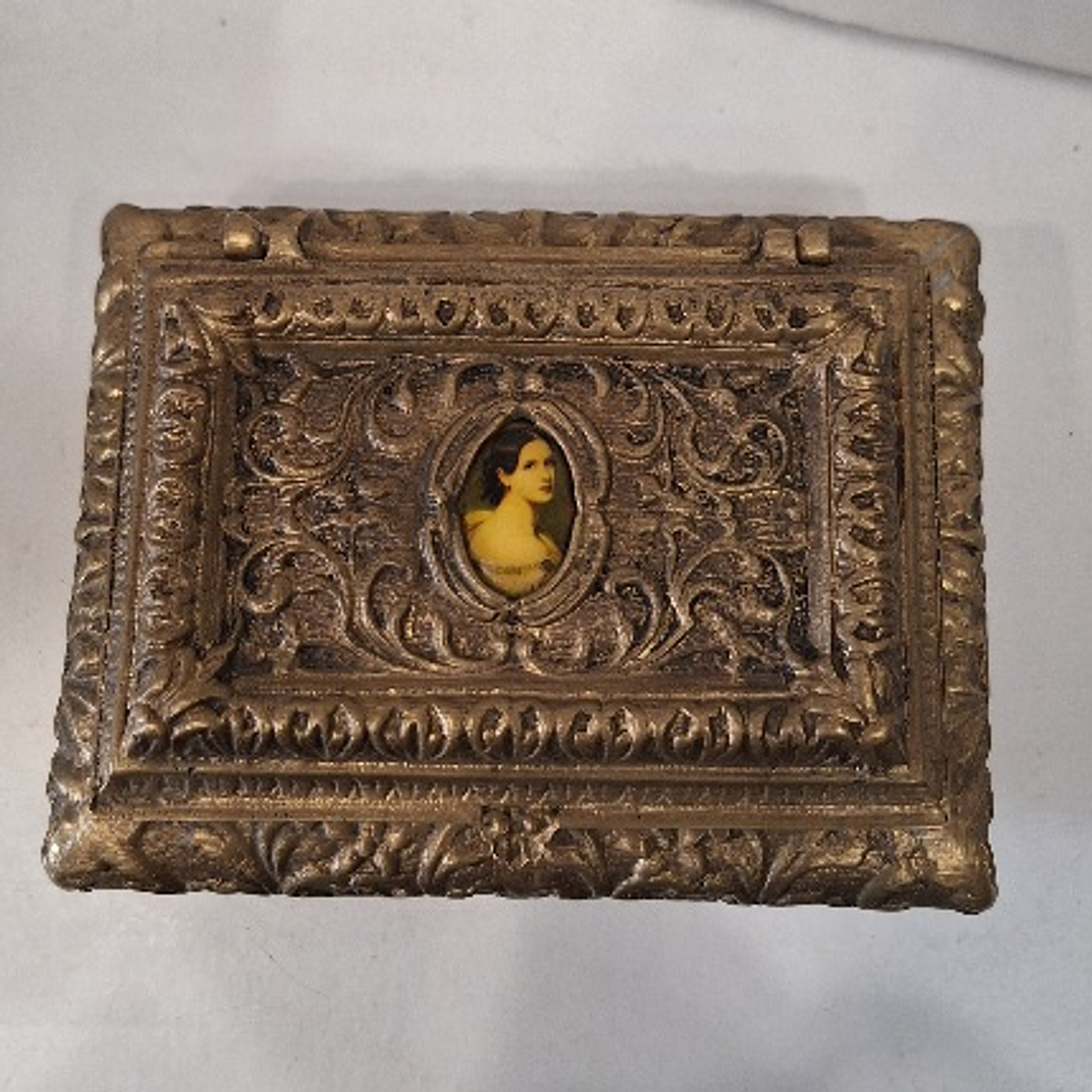 Caixa porta-Jóias em metal 5