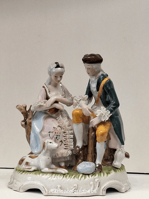 Grupo escultorico, casal romântico 