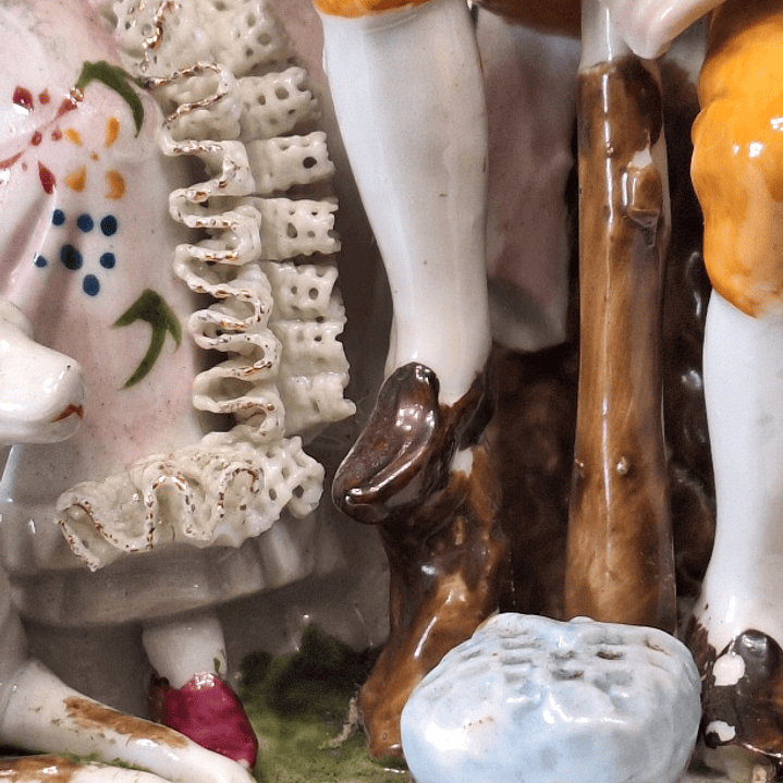 Grupo escultorico, casal romântico  7