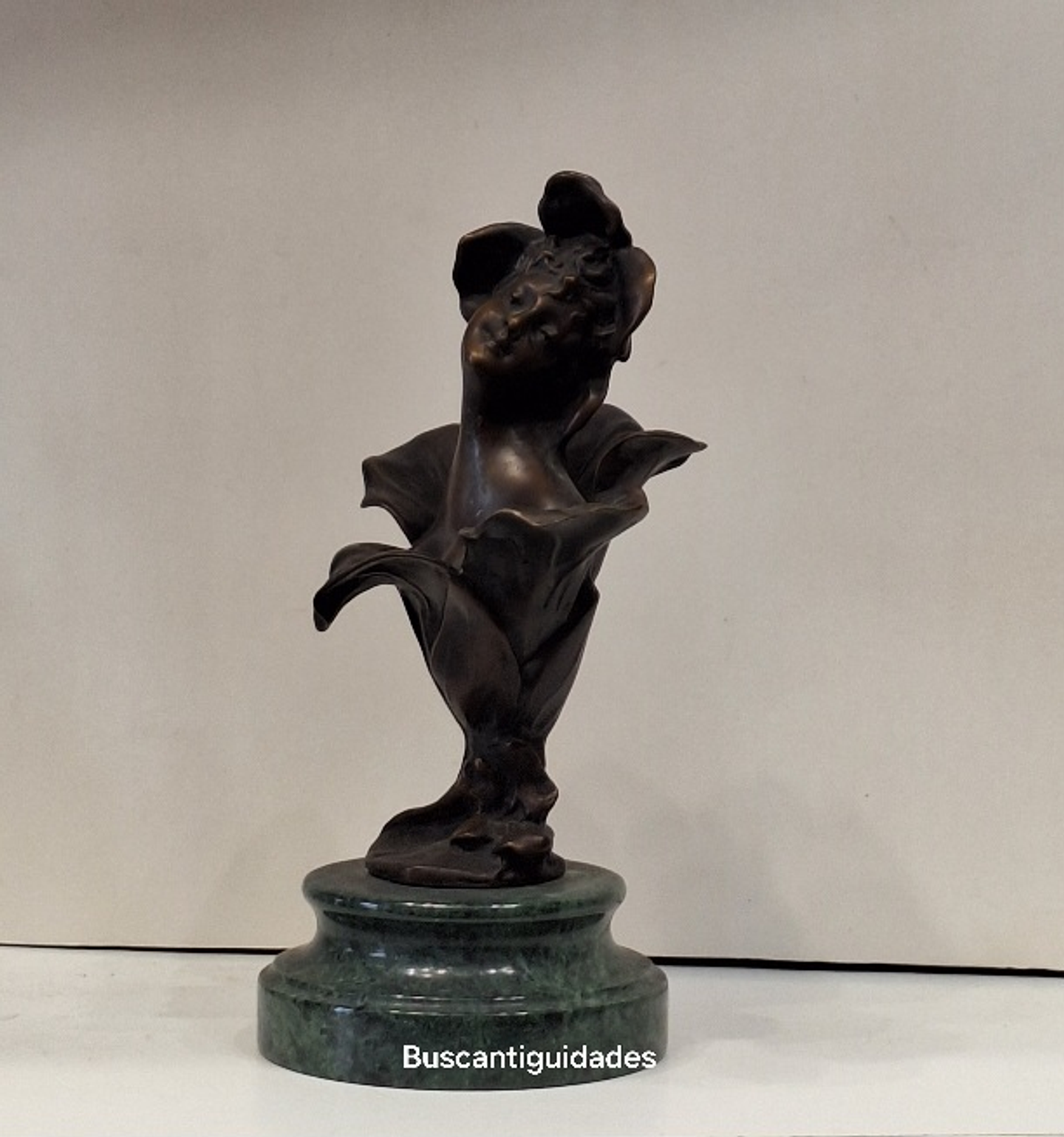 Escultura em bronze estilo art nouveau  2