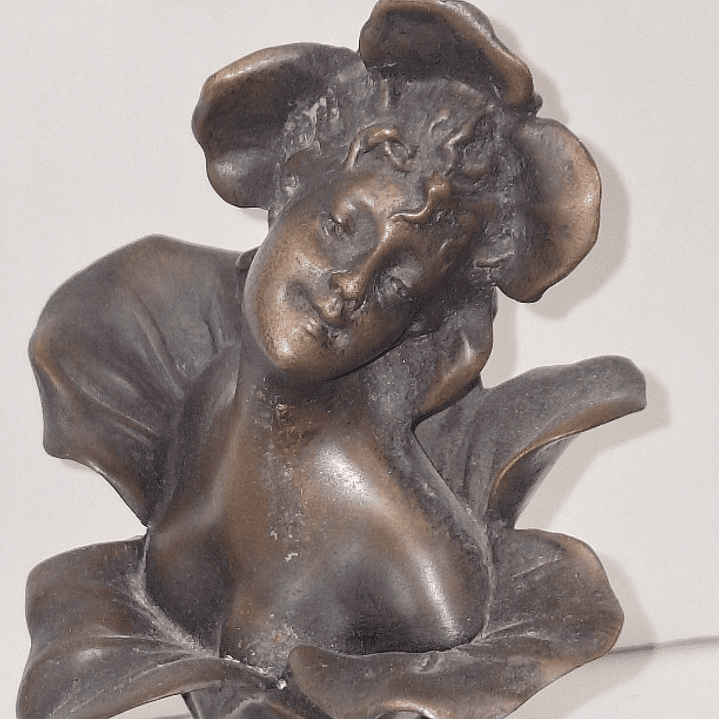 Escultura em bronze estilo art nouveau  7