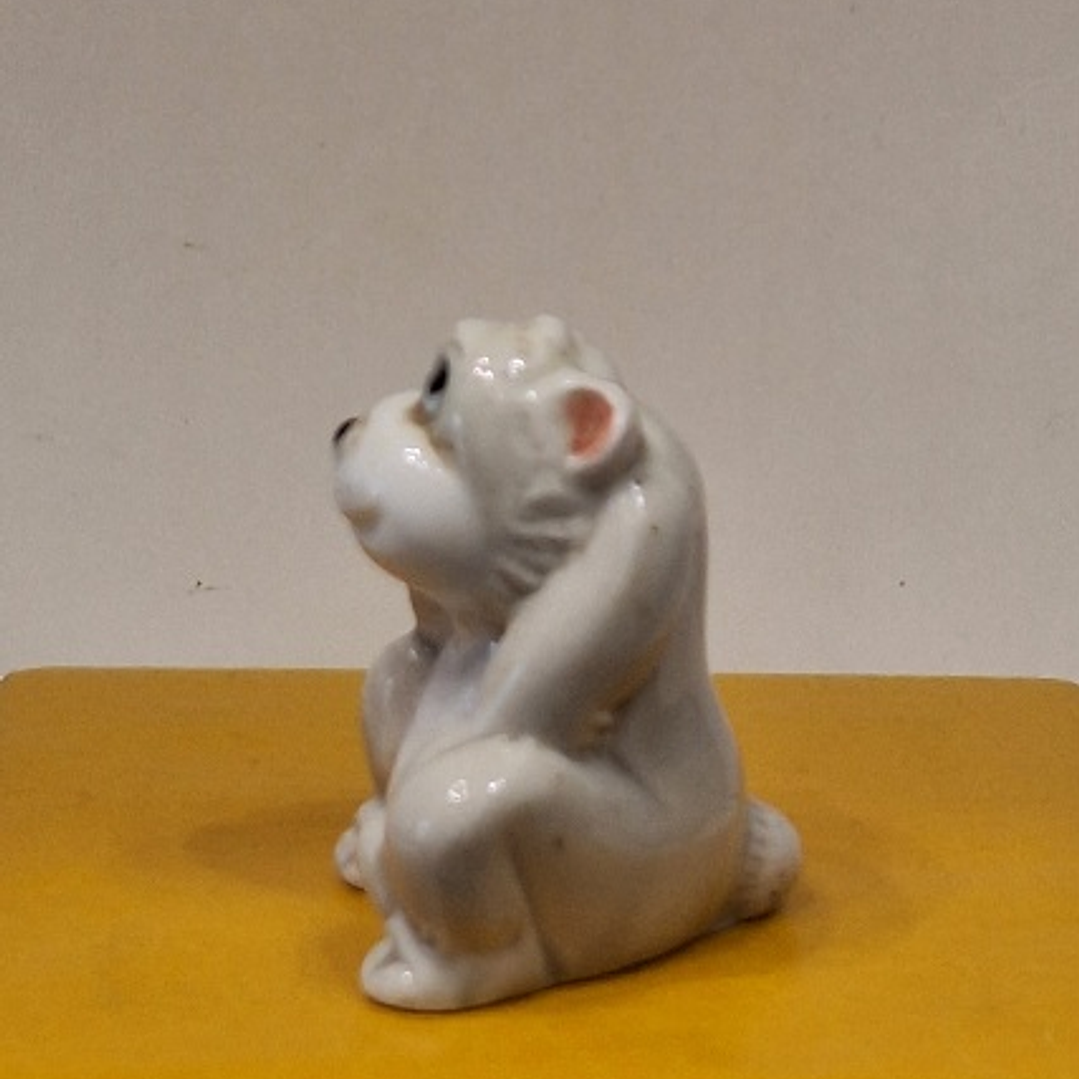 Estatueta vintage de macaco de porcelana 8