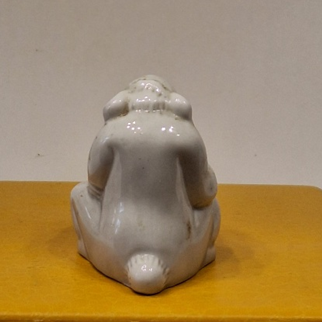 Estatueta vintage de macaco de porcelana 9