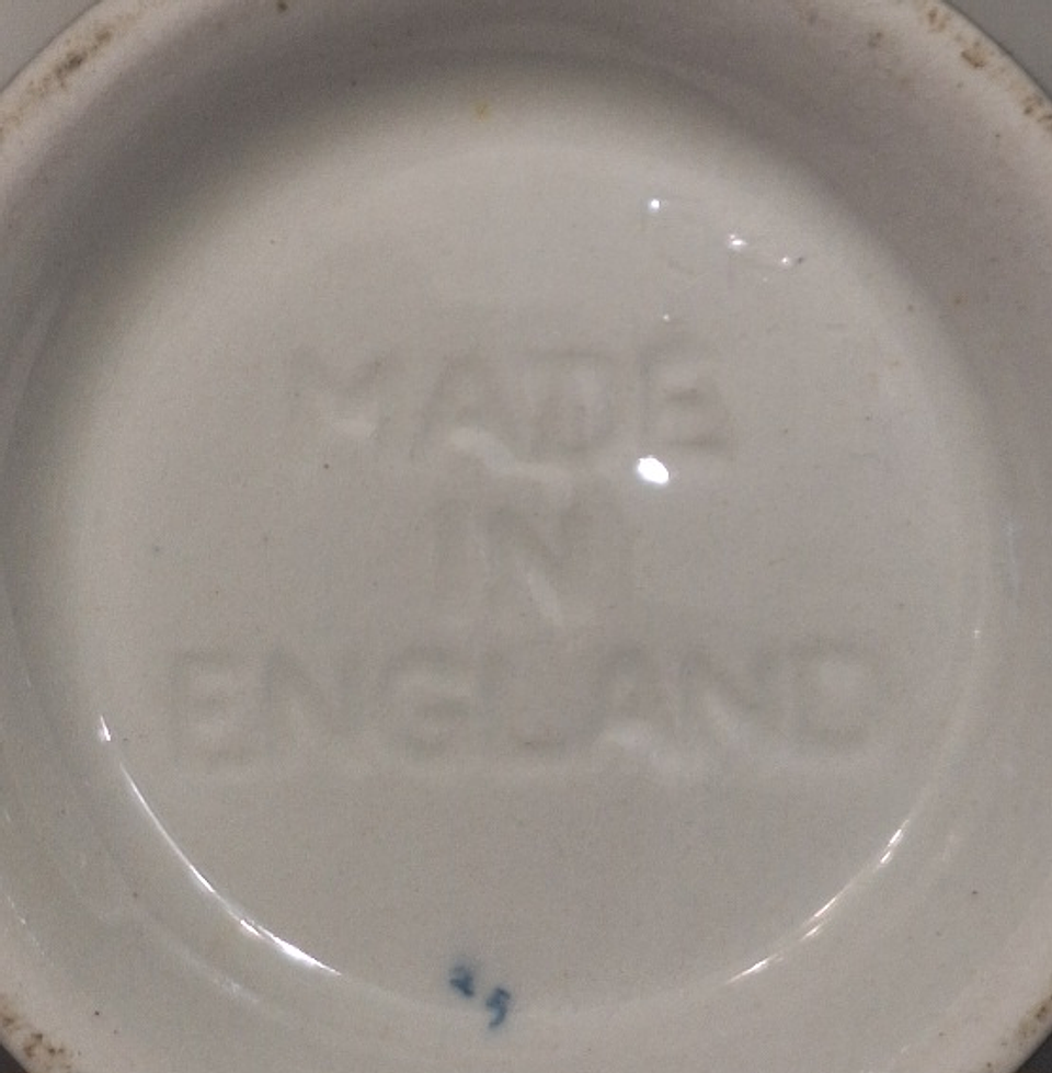 Cremeira em porcelana inglesa  3