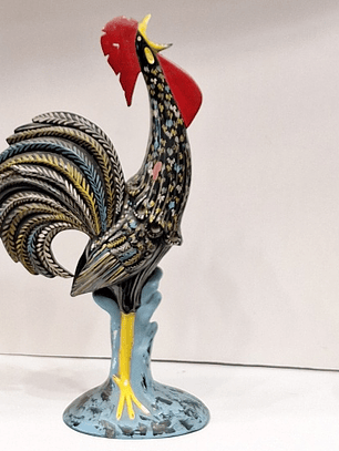 Galo em cerâmica policromada 