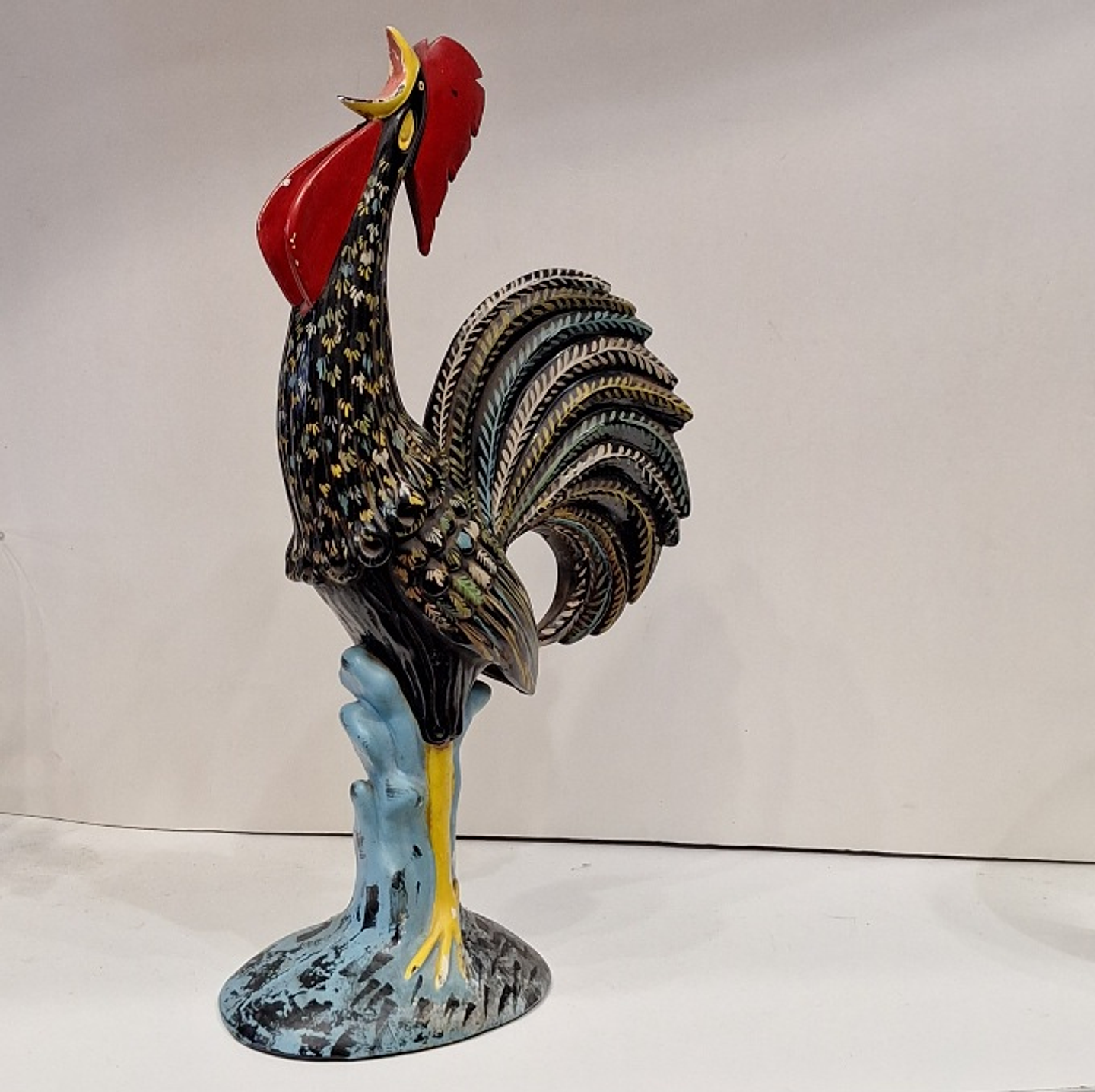 Galo em cerâmica policromada  3