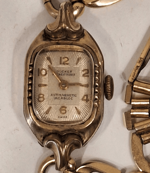 Relógio de pulso feminino Docker