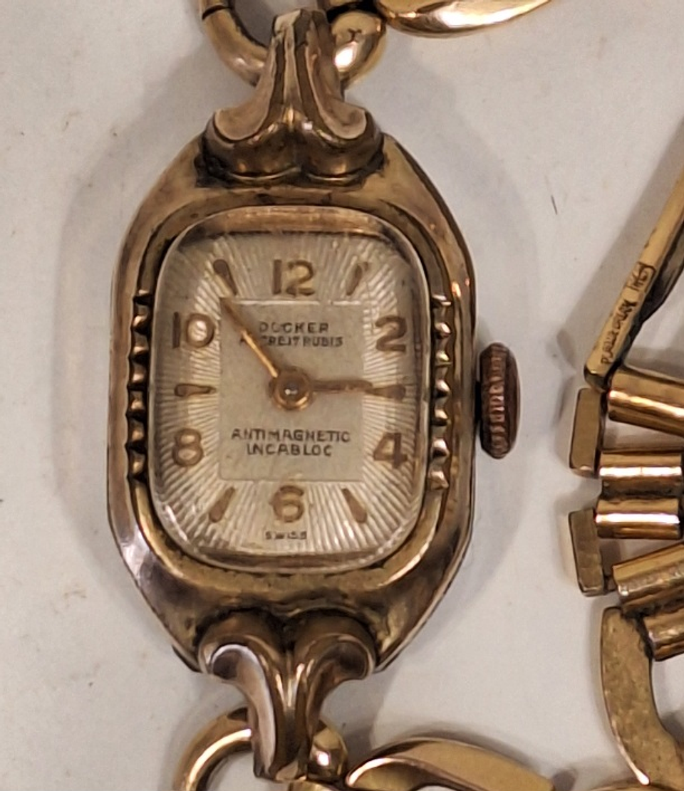 Relógio de pulso feminino Docker 1