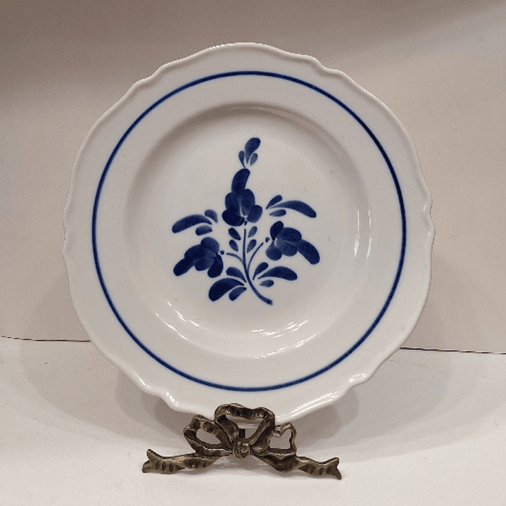 Prato em louça de Viana do Castelo  1