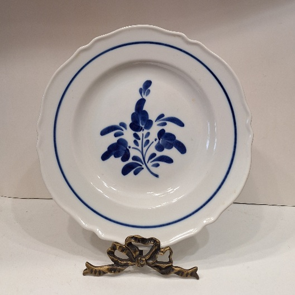 Prato em louça de Viana do Castelo  1